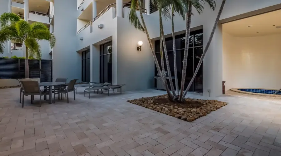 1255 N Gulfstream Ave, Sarasota, Florida, 34236, United States, 2 Bedrooms Bedrooms, 5 Rooms Rooms,2 BathroomsBathrooms,Residential,For Sale,Bay Plaza,Gulfstream ,10,1584719