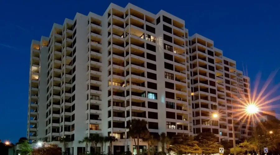 1255 N Gulfstream Ave, Sarasota, Florida, 34236, United States, 2 Bedrooms Bedrooms, 5 Rooms Rooms,2 BathroomsBathrooms,Residential,For Sale,Bay Plaza,Gulfstream ,10,1584719
