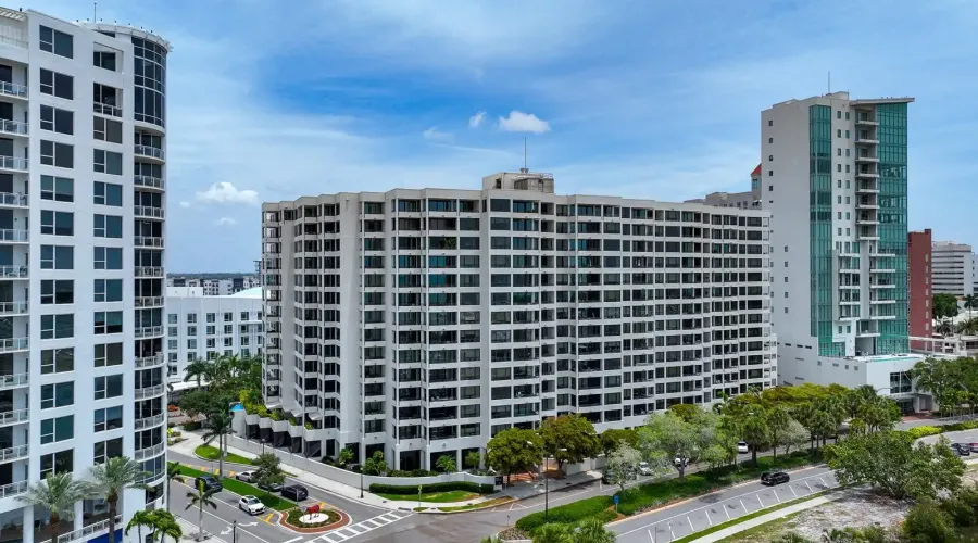 1255 N Gulfstream Ave, Sarasota, Florida, 34236, United States, 2 Bedrooms Bedrooms, 5 Rooms Rooms,2 BathroomsBathrooms,Residential,For Sale,Bay Plaza,Gulfstream ,10,1584719
