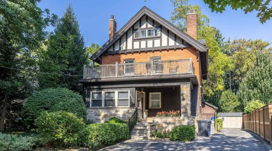 2177 Lakeshore Road, Burlington, Ontario, L7R 1A5, Canada, 6 Bedrooms Bedrooms, ,5 BathroomsBathrooms,Multi family,For Sale,1603183