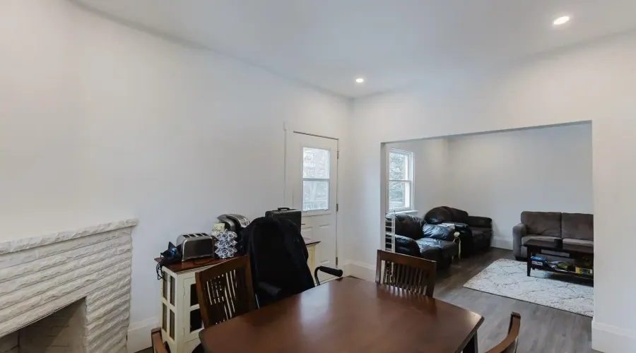 2177 Lakeshore Road, Burlington, Ontario, L7R 1A5, Canada, 6 Bedrooms Bedrooms, ,5 BathroomsBathrooms,Multi family,For Sale,1603183