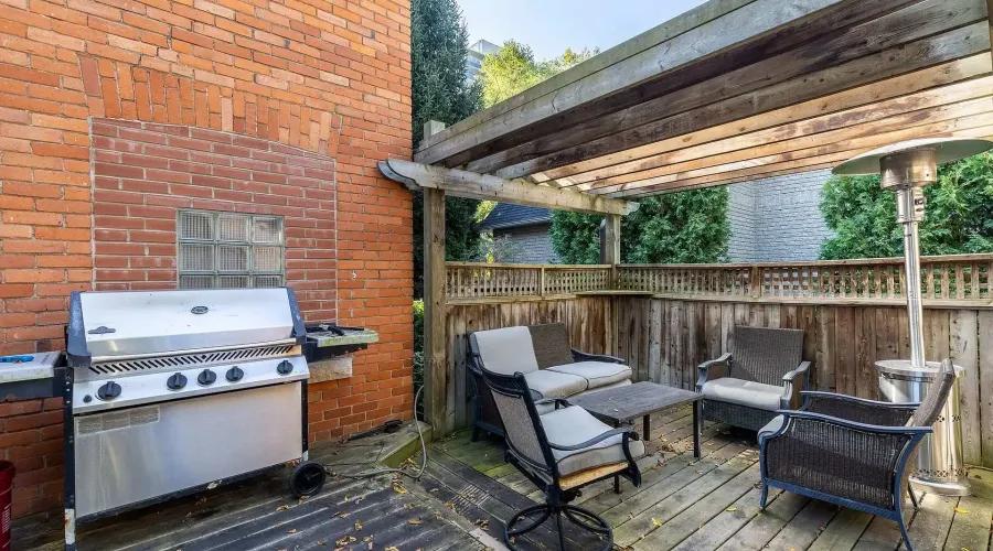 2177 Lakeshore Road, Burlington, Ontario, L7R 1A5, Canada, 6 Bedrooms Bedrooms, ,5 BathroomsBathrooms,Multi family,For Sale,1603183