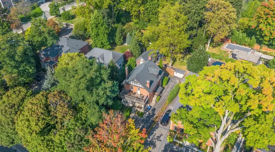 2177 Lakeshore Road, Burlington, Ontario, L7R 1A5, Canada, 6 Bedrooms Bedrooms, ,5 BathroomsBathrooms,Multi family,For Sale,1603183