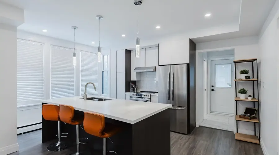 2177 Lakeshore Road, Burlington, Ontario, L7R 1A5, Canada, 6 Bedrooms Bedrooms, ,5 BathroomsBathrooms,Multi family,For Sale,1603183