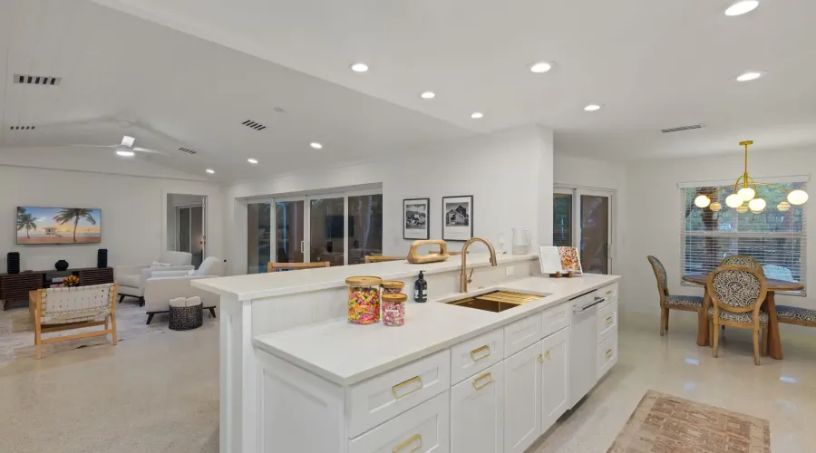526 N. Yachtsman Drive, Sanibel, Florida, 33957, United States, 3 Bedrooms Bedrooms, 9 Rooms Rooms,2 BathroomsBathrooms,Residential,For Sale,N. Yachtsman,1632549