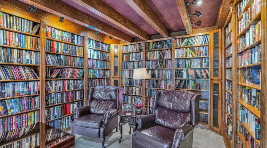 1265 W Mountain View Dr, Mesa, Arizona, 85201, United States, 4 Bedrooms Bedrooms, 10 Rooms Rooms,3 BathroomsBathrooms,Single family home,Residential,W Mountain View,1633253