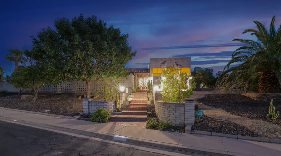 1265 W Mountain View Dr, Mesa, Arizona, 85201, United States, 4 Bedrooms Bedrooms, 10 Rooms Rooms,3 BathroomsBathrooms,Single family home,Residential,W Mountain View,1633253