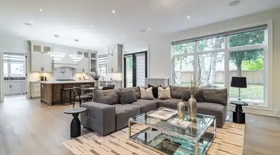 1615 Petrie Way, Mississauga, Ontario, L5J 1G8, Canada, 5 Bedrooms Bedrooms, ,6 BathroomsBathrooms,Residential,For Sale,1633835