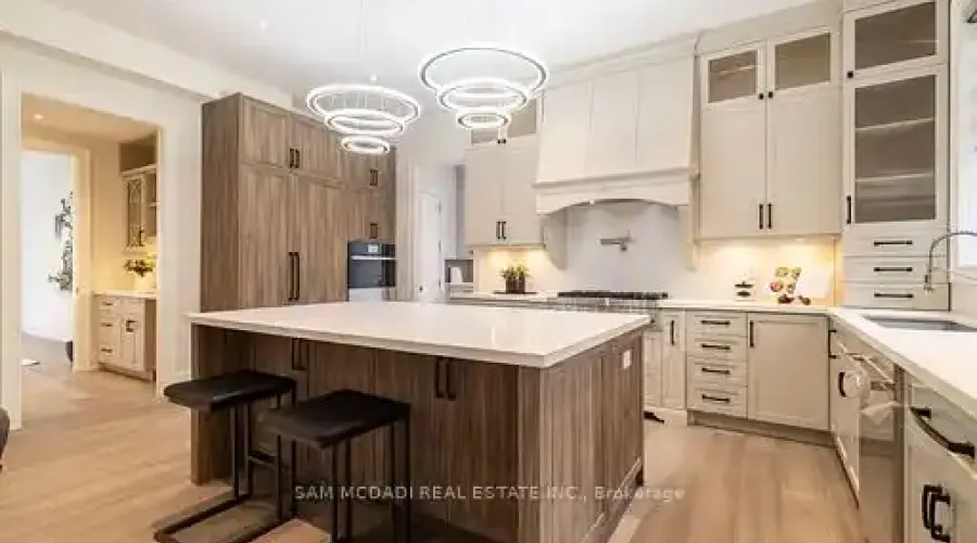 1615 Petrie Way, Mississauga, Ontario, L5J 1G8, Canada, 5 Bedrooms Bedrooms, ,6 BathroomsBathrooms,Residential,For Sale,1633835