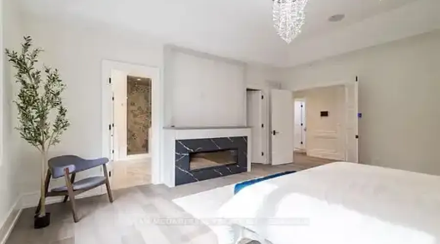 1615 Petrie Way, Mississauga, Ontario, L5J 1G8, Canada, 5 Bedrooms Bedrooms, ,6 BathroomsBathrooms,Residential,For Sale,1633835
