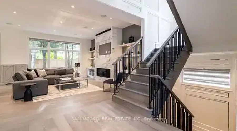 1615 Petrie Way, Mississauga, Ontario, L5J 1G8, Canada, 5 Bedrooms Bedrooms, ,6 BathroomsBathrooms,Residential,For Sale,1633835