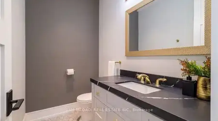 1615 Petrie Way, Mississauga, Ontario, L5J 1G8, Canada, 5 Bedrooms Bedrooms, ,6 BathroomsBathrooms,Residential,For Sale,1633835