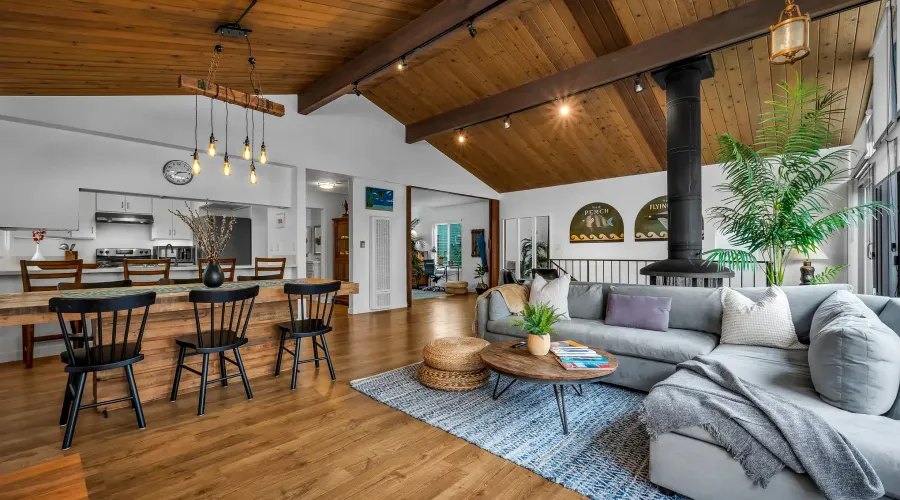 21 Yawl St, Marina Del Rey, California, 90292, United States, 3 Bedrooms Bedrooms, ,2 BathroomsBathrooms,Residential,For Sale,Yawl St,1638144