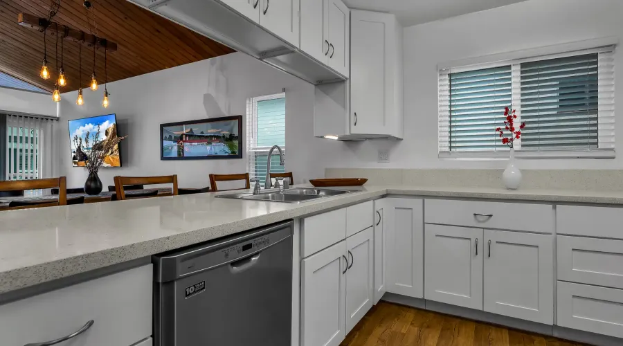 21 Yawl St, Marina Del Rey, California, 90292, United States, 3 Bedrooms Bedrooms, ,2 BathroomsBathrooms,Residential,For Sale,Yawl St,1638144