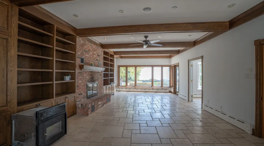 1588 Watersedge Rd, Missisauga, Ontario, L5J 1A4, Canada, 3 Bedrooms Bedrooms, ,3 BathroomsBathrooms,Residential,For Sale,Watersedge Rd,1641921