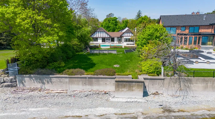 1588 Watersedge Rd, Missisauga, Ontario, L5J 1A4, Canada, 3 Bedrooms Bedrooms, ,3 BathroomsBathrooms,Residential,For Sale,Watersedge Rd,1641921