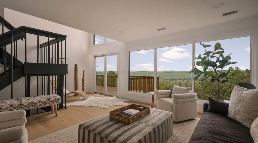 12 Hillcrest Ct, Ridgefield, Connecticut, 06877, United States, 4 Bedrooms Bedrooms, ,3.5 BathroomsBathrooms,Residential,For Sale,12 Hillcrest Ct,1643980