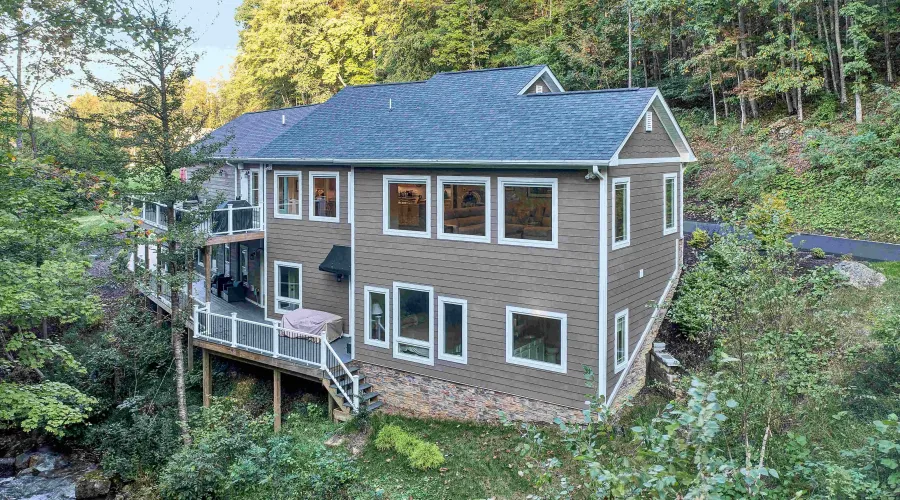 6932 Poage Valley Rd Extension, Roanoke, Virginia, 24018, United States, 4 Bedrooms Bedrooms, ,4 BathroomsBathrooms,Residential,For Sale,6932 Poage Valley Rd Extension,1643983