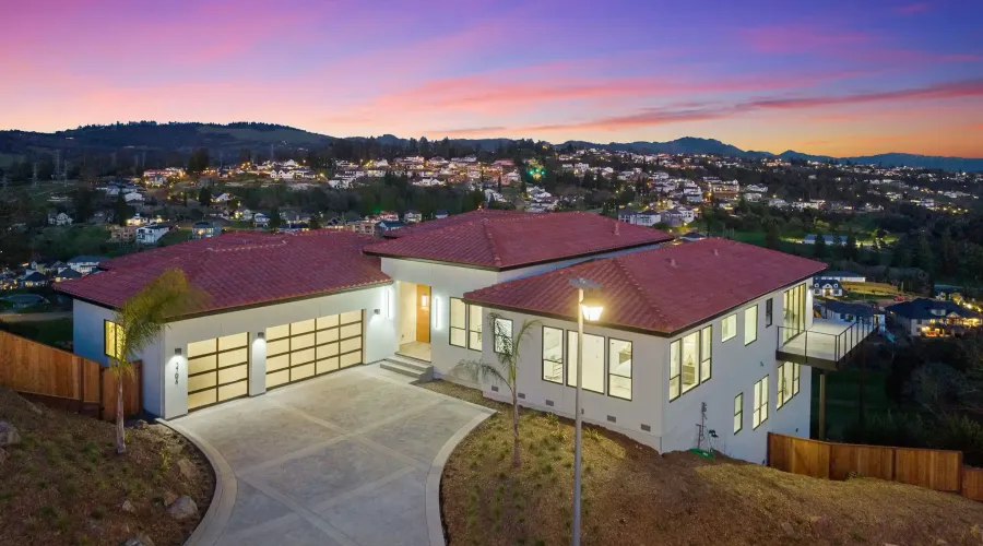 3794 Skyfarm Dr, Santa Rosa, California, 95403, United States, 6 Bedrooms Bedrooms, ,6 BathroomsBathrooms,Residential,For Sale,Skyfarm,1648288