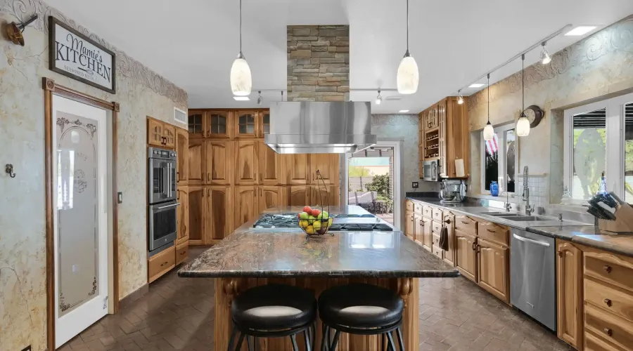 1265 W Mountain View Drive, Mesa, Arizona, 85201, United States, 4 Bedrooms Bedrooms, 10 Rooms Rooms,3 BathroomsBathrooms,Residential,For Sale,W Mountain View,1648291