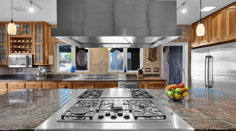 1265 W Mountain View Drive, Mesa, Arizona, 85201, United States, 4 Bedrooms Bedrooms, 10 Rooms Rooms,3 BathroomsBathrooms,Residential,For Sale,W Mountain View,1648291