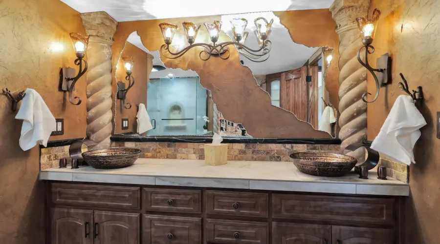 1265 W Mountain View Drive, Mesa, Arizona, 85201, United States, 4 Bedrooms Bedrooms, 10 Rooms Rooms,3 BathroomsBathrooms,Residential,For Sale,W Mountain View,1648291