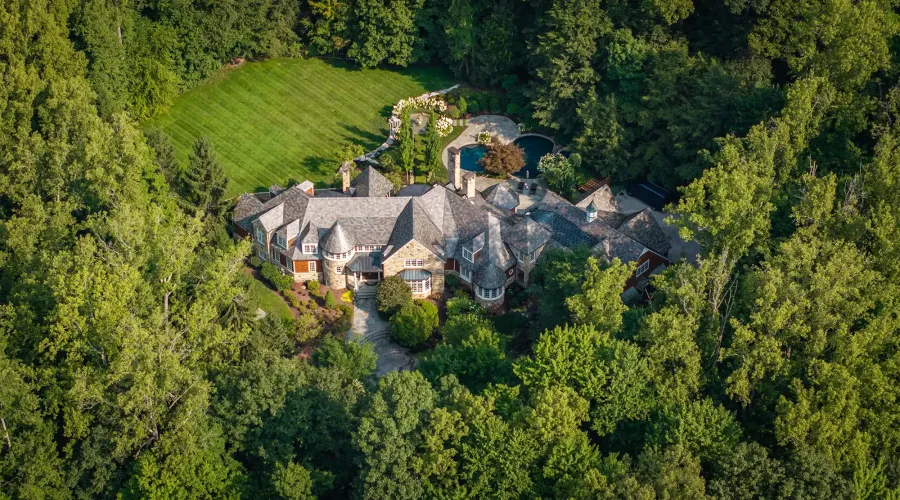 7955 Gray Eagle Chase, Gates Mills, Ohio, 44040, United States, 6 Bedrooms Bedrooms, ,8 BathroomsBathrooms,Residential,For Sale,7955 Gray Eagle Chase,1649712