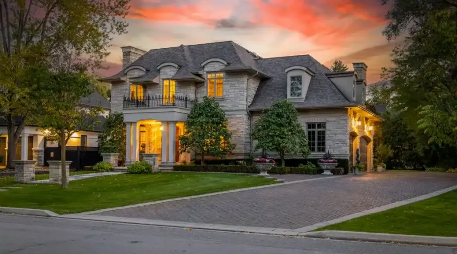 1502 Gregwood Rd, Mississauga, Ontario, L5H 2T4, Canada, 4 Bedrooms Bedrooms, ,6 BathroomsBathrooms,Single family home,For Sale,Gregwood Rd,1650714