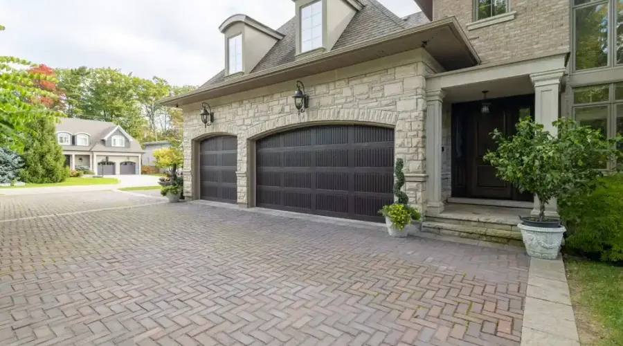 1502 Gregwood Rd, Mississauga, Ontario, L5H 2T4, Canada, 4 Bedrooms Bedrooms, ,6 BathroomsBathrooms,Single family home,For Sale,Gregwood Rd,1650714