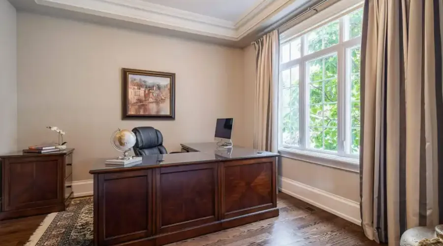 1502 Gregwood Rd, Mississauga, Ontario, L5H 2T4, Canada, 4 Bedrooms Bedrooms, ,6 BathroomsBathrooms,Single family home,For Sale,Gregwood Rd,1650714