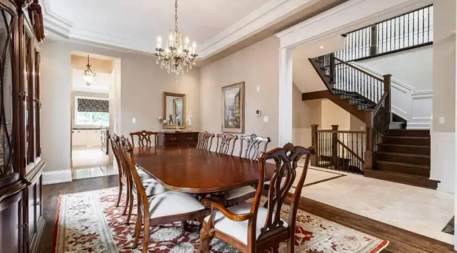 1502 Gregwood Rd, Mississauga, Ontario, L5H 2T4, Canada, 4 Bedrooms Bedrooms, ,6 BathroomsBathrooms,Single family home,For Sale,Gregwood Rd,1650714