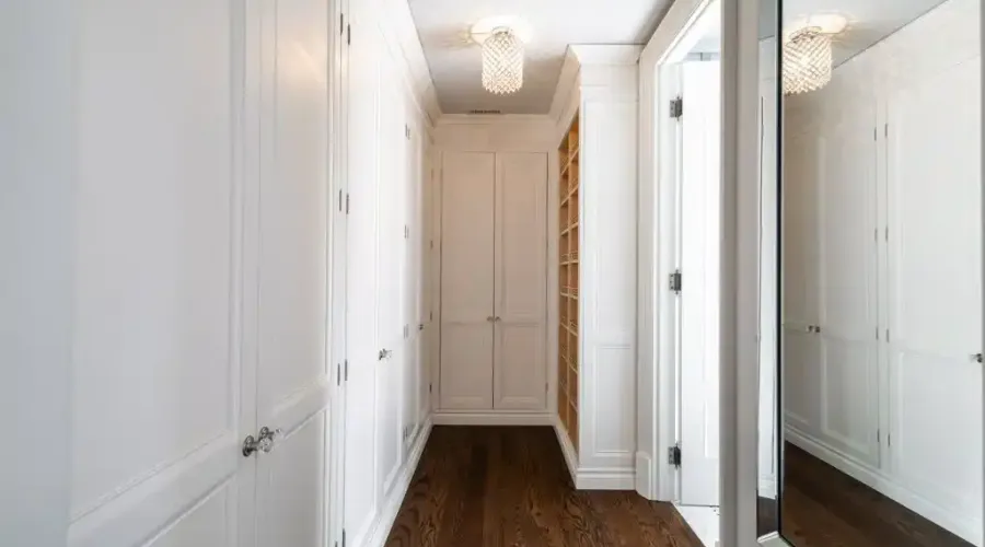1502 Gregwood Rd, Mississauga, Ontario, L5H 2T4, Canada, 4 Bedrooms Bedrooms, ,6 BathroomsBathrooms,Single family home,For Sale,Gregwood Rd,1650714