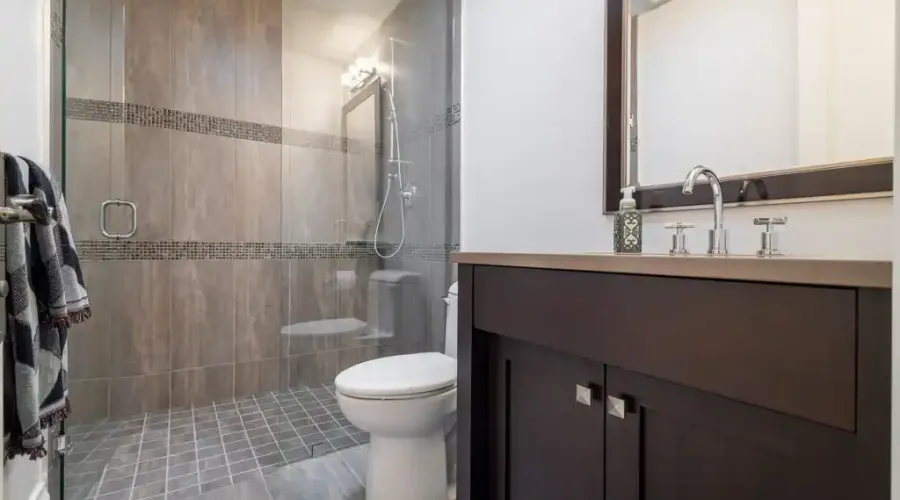 1502 Gregwood Rd, Mississauga, Ontario, L5H 2T4, Canada, 4 Bedrooms Bedrooms, ,6 BathroomsBathrooms,Single family home,For Sale,Gregwood Rd,1650714