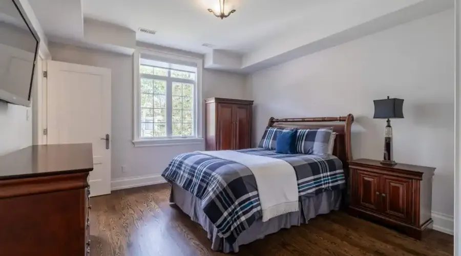 1502 Gregwood Rd, Mississauga, Ontario, L5H 2T4, Canada, 4 Bedrooms Bedrooms, ,6 BathroomsBathrooms,Single family home,For Sale,Gregwood Rd,1650714