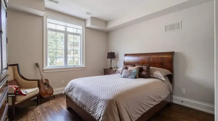 1502 Gregwood Rd, Mississauga, Ontario, L5H 2T4, Canada, 4 Bedrooms Bedrooms, ,6 BathroomsBathrooms,Single family home,For Sale,Gregwood Rd,1650714