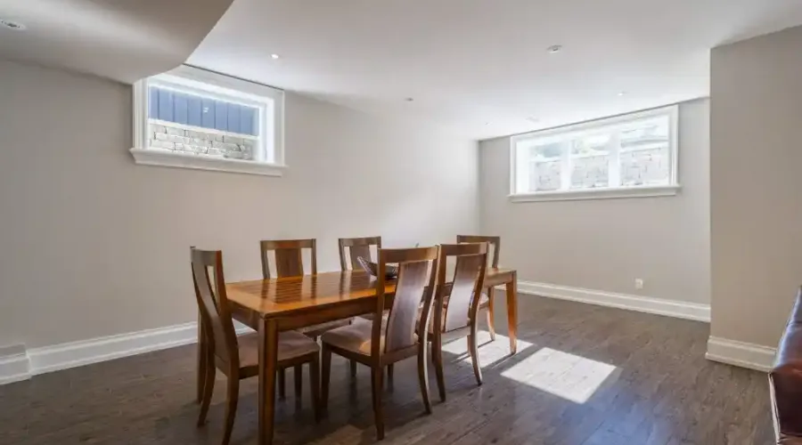 1502 Gregwood Rd, Mississauga, Ontario, L5H 2T4, Canada, 4 Bedrooms Bedrooms, ,6 BathroomsBathrooms,Single family home,For Sale,Gregwood Rd,1650714
