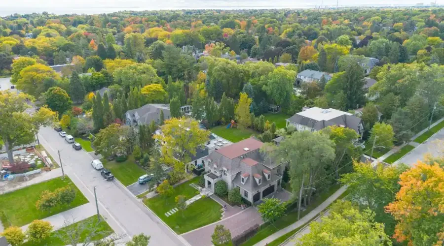 1502 Gregwood Rd, Mississauga, Ontario, L5H 2T4, Canada, 4 Bedrooms Bedrooms, ,6 BathroomsBathrooms,Single family home,For Sale,Gregwood Rd,1650714