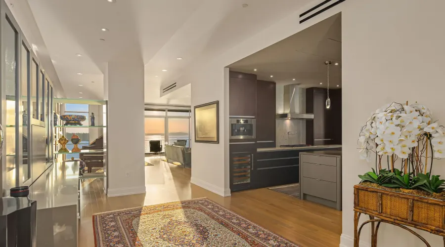 99 Union St, Seattle, Washington, United States, 2 Bedrooms Bedrooms, ,1 BathroomBathrooms,Condo,For Sale,Four Seasons Private Residences,Union ,1652293