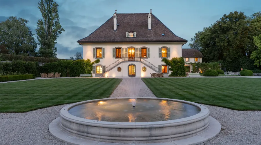 Switzerland, 8 Bedrooms Bedrooms, ,8 BathroomsBathrooms,For Sale,For Sale,1652384