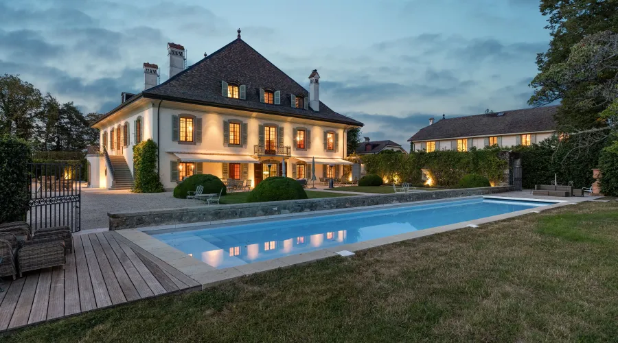 Switzerland, 8 Bedrooms Bedrooms, ,8 BathroomsBathrooms,For Sale,For Sale,1652384