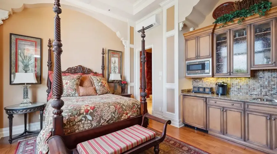580 s heathwood DR, Marco Island, Florida, 34145, United States, 4 Bedrooms Bedrooms, ,8 BathroomsBathrooms,Residential,For Sale,580 s heathwood DR,1655157
