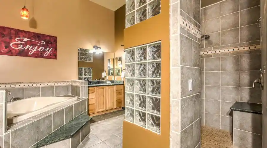 280 E Maulding Avenue,Las Vegas,Nevada 89123,United States,4 Bedrooms Bedrooms,8 Rooms Rooms,3 BathroomsBathrooms,Residential,E Maulding,162395