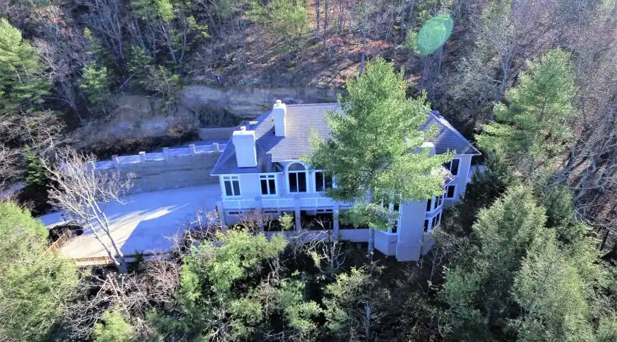 397 Linda Lane,Basye,Virginia 22810,United States,5 Bedrooms Bedrooms,15 Rooms Rooms,4 BathroomsBathrooms,Residential,Linda Lane,162866