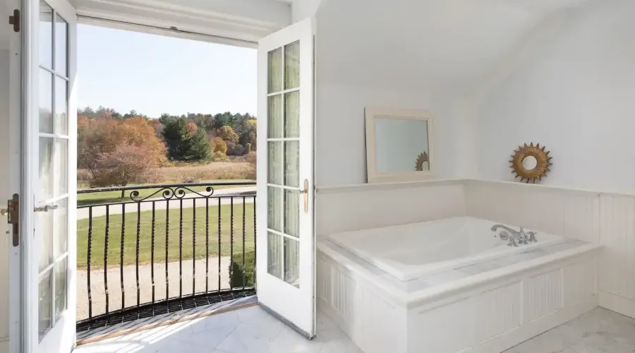 10 North Beaver Dam Road, Salisbury, Connecticut, 06068, United States, 4 Bedrooms Bedrooms, 10 Rooms Rooms,4 BathroomsBathrooms,Residential,For Sale,North Beaver Dam,1684179