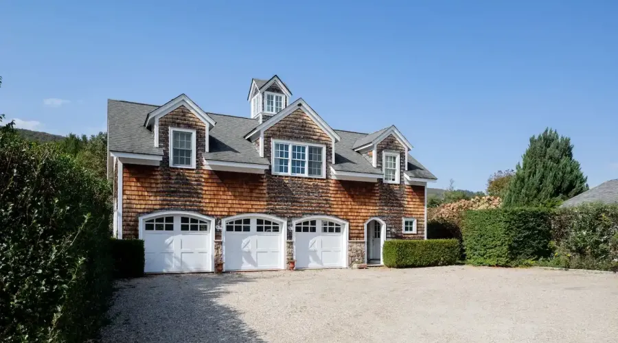 10 North Beaver Dam Road, Salisbury, Connecticut, 06068, United States, 4 Bedrooms Bedrooms, 10 Rooms Rooms,4 BathroomsBathrooms,Residential,For Sale,North Beaver Dam,1684179