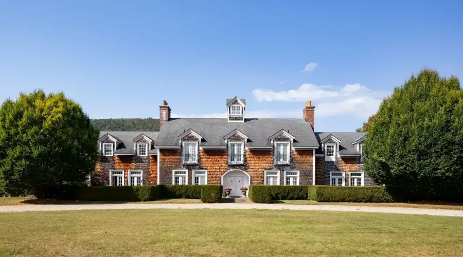 10 North Beaver Dam Road, Salisbury, Connecticut, 06068, United States, 4 Bedrooms Bedrooms, 10 Rooms Rooms,4 BathroomsBathrooms,Residential,For Sale,North Beaver Dam,1684179