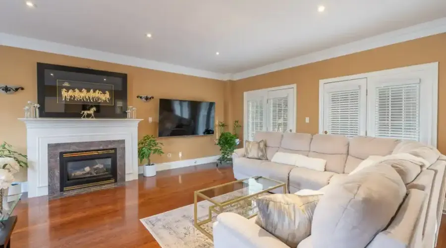 3248 Barchester Crt, Mississauga, Ontario, L5L 5Z1, Canada, 4 Bedrooms Bedrooms, ,5 BathroomsBathrooms,Residential,For Sale,Barchester Crt,1685347