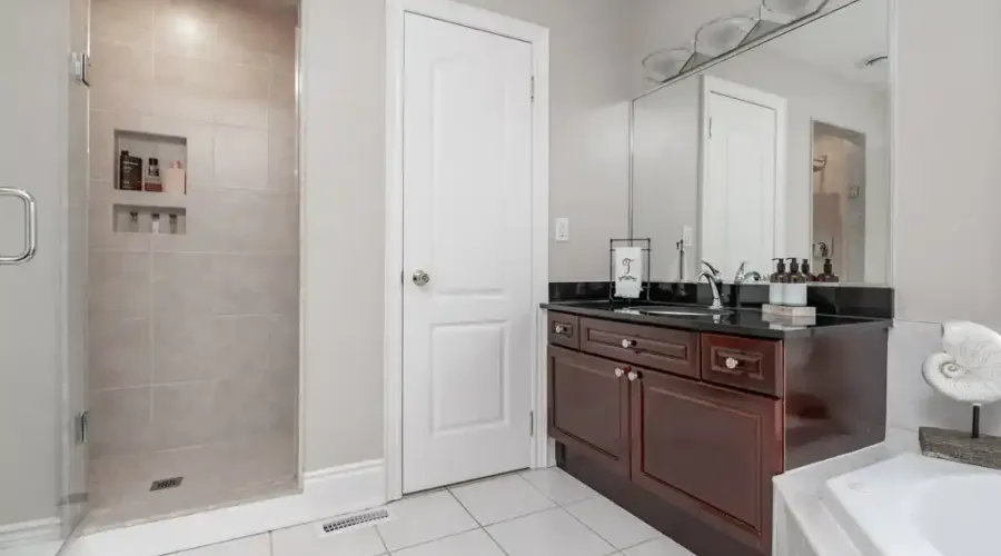 3248 Barchester Crt, Mississauga, Ontario, L5L 5Z1, Canada, 4 Bedrooms Bedrooms, ,5 BathroomsBathrooms,Residential,For Sale,Barchester Crt,1685347