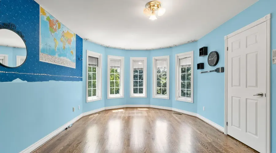 2339 Glengarry Rd, Mississauga, Ontario, L5C 1Y1, Canada, 5 Bedrooms Bedrooms, ,6 BathroomsBathrooms,Residential,For Sale,Glengarry Rd,1687896