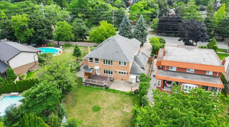 2339 Glengarry Rd, Mississauga, Ontario, L5C 1Y1, Canada, 5 Bedrooms Bedrooms, ,6 BathroomsBathrooms,Residential,For Sale,Glengarry Rd,1687896